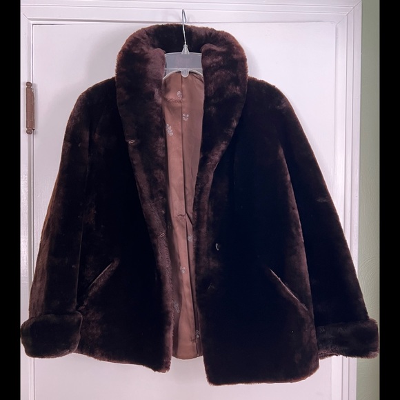 Vintage Faux Fur Brown Winter Coat small - medium - Picture 1 of 8